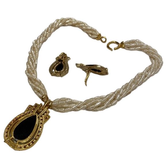 Vintage Multi Strand Pearl Choker Necklace And Earrings - Picture 12 of 12